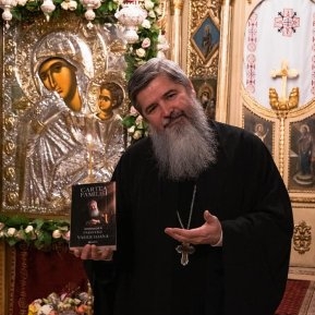 Tată a trei băieți, preotul Vasile Ioana dă sfaturi de căpătâi părinților: „Nu deveniți slugile copiilor!”