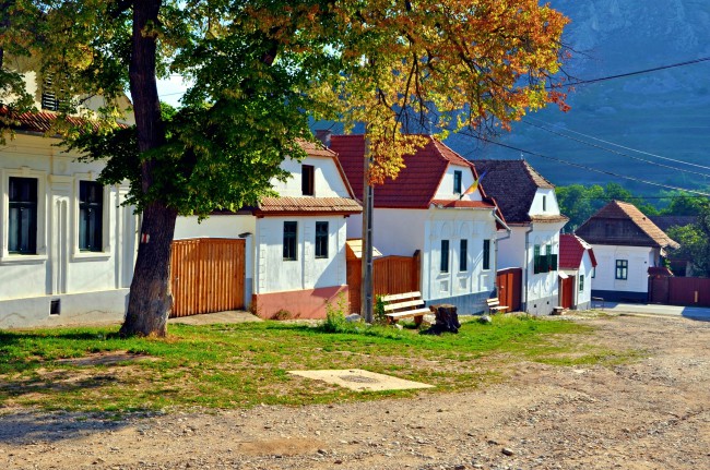 Casele albe traditionale din Rimetea