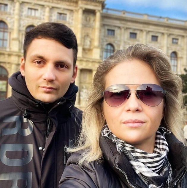 Sonia Simionov și iubitul ei Cristian Heinrich Gaghes în vacanță