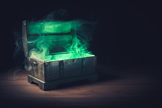 Cutie misterioasă în care se află o lumină puternică de culoare verde