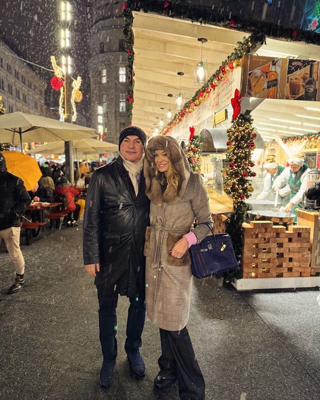 Valentina Pelinel și Cristi Borcea îmbrăcați gros, la o plimbare făcută în timp ce ningea