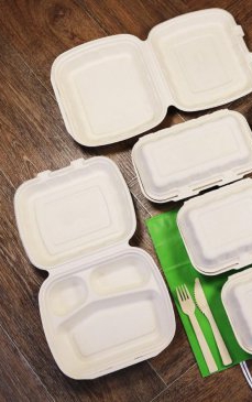 Preferința pentru tacâmuri biodegradabile de unică folosință este în creștere. Aflați de ce