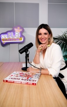 Ela Crãciun și-a lansat oficial propriul podcast: ,,Cu Ela la doctor”