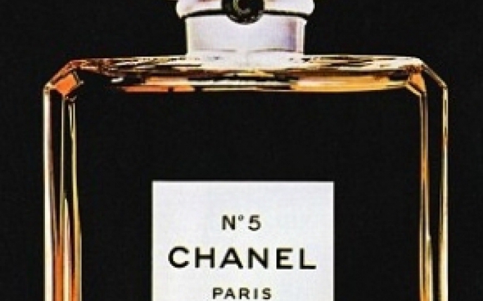 Cat costa cel mai scump parfum marca Chanel