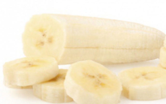 Bananele, o gustare cu putine calorii si multe nutrimente