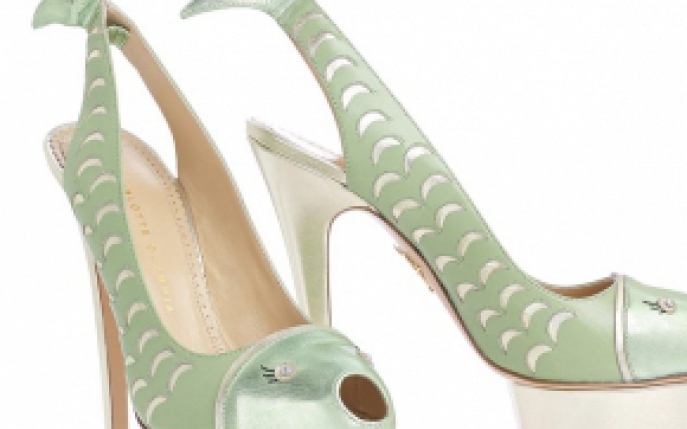 Accesorii de lux indraznete: pantofii Charlotte Olympia de inspiratie marina