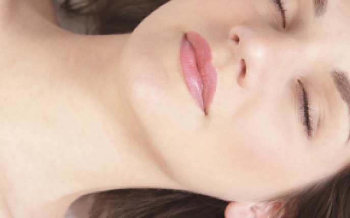 Cum sa dormi bine: 8 beneficii ale dormitului in pielea goala