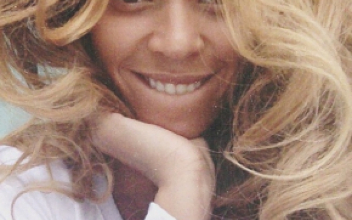 Beyonce a imbracat, din nou, rochia de mireasa. Afla de ce! 