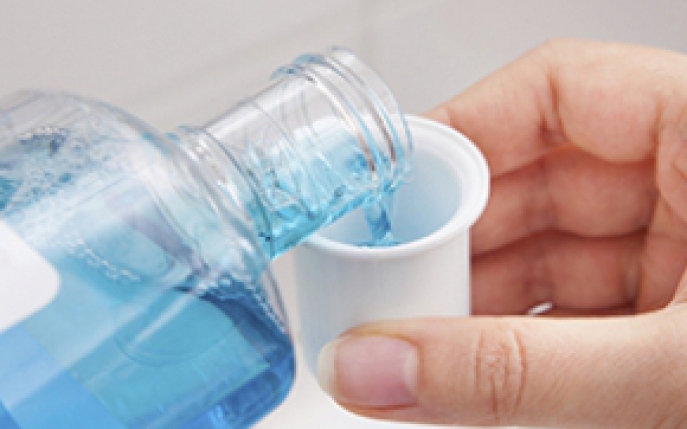Cum sa iti faci apa de gura acasa cu ingrediente naturale