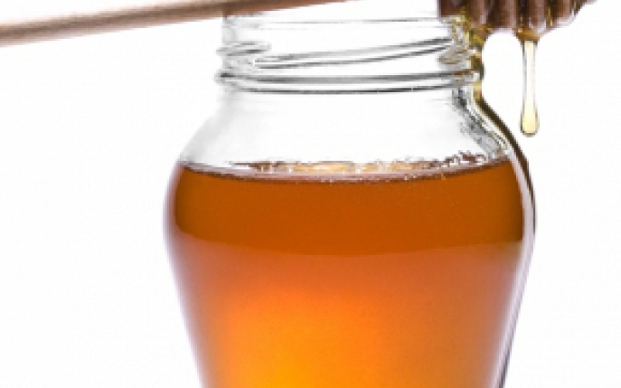 Cum sa deosebesti mierea de albine naturala de cea contrafacuta