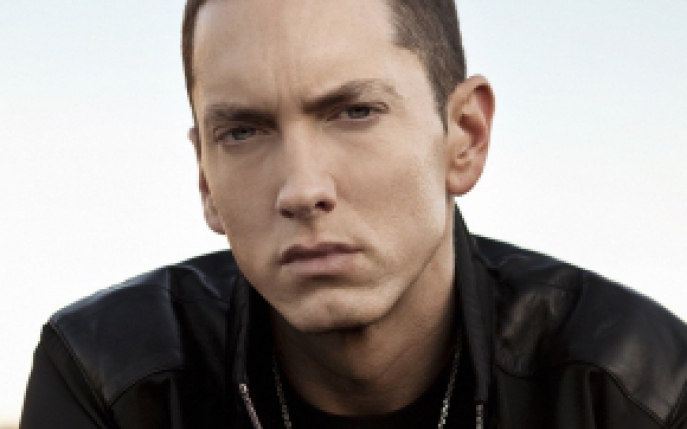 Eminem a declarat ca ar vrea sa violeze o cantareata celebra! 