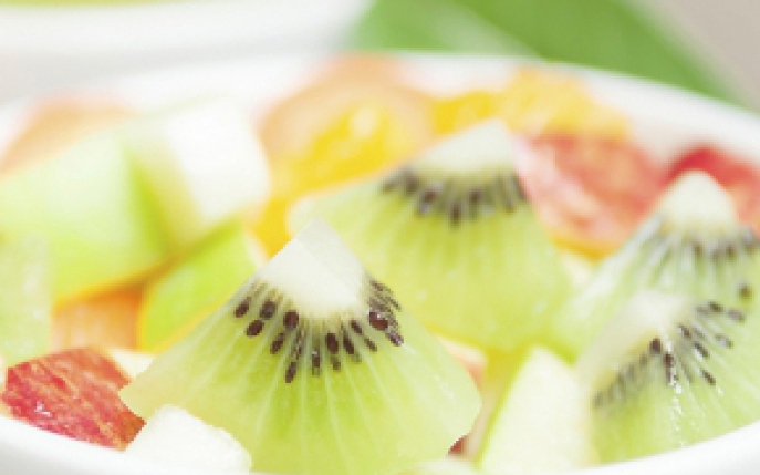 Salata de fructe de iarna: un desert ideal pentru detoxifiere