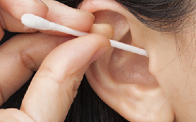Cum previi aparitia dopurilor de ceara din urechi