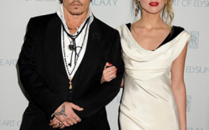 Johnny Depp cumpara iubirea sotiei? Afla detaliile! 