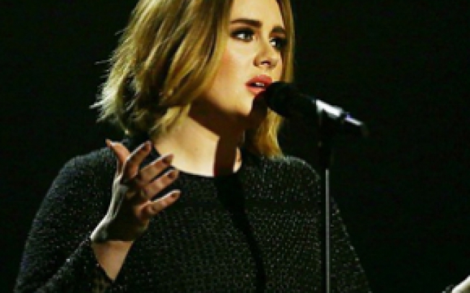 Adele s-a tuns! Iti place cum ii sta cu noul look?