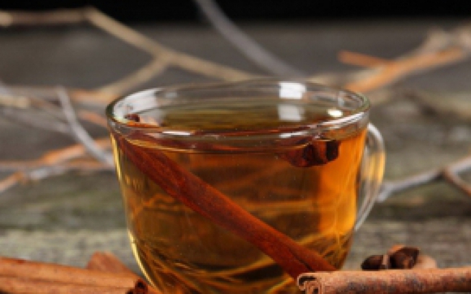 Ceai de scortisoara si alte 5 ceaiuri de iarna care ajuta la detoxifiere