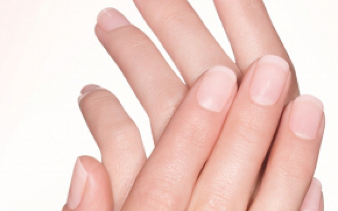 Renunta la oja si vei avea numai de castigat: 10 argumente pentru a avea unghii naturale