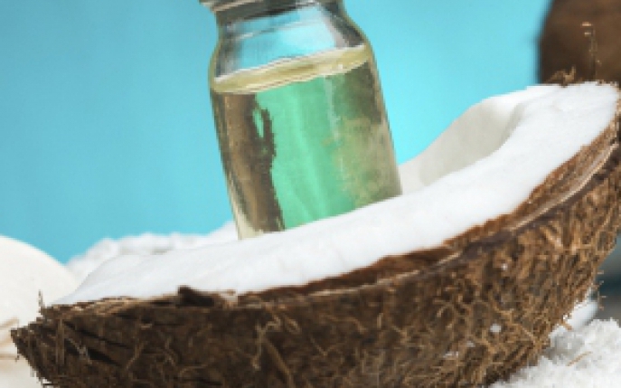 De ce e bine sa folosesti ulei de cocos pentru ten