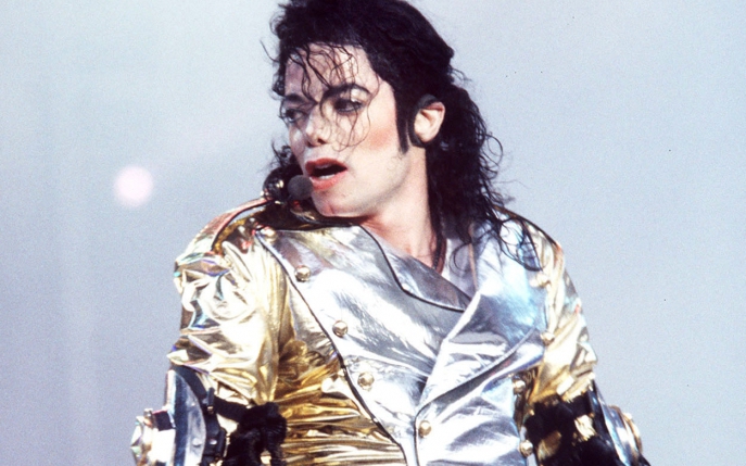 Aşa ar fi arătat Michael Jackson fără operaţii estetice!