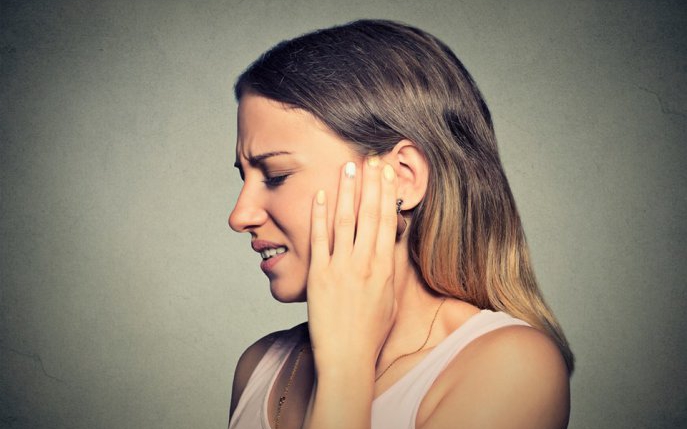 4 gesturi care îți afectează sănătatea urechilor