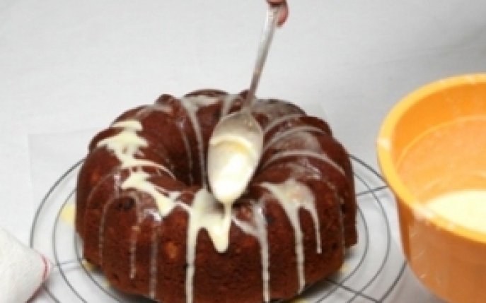 Glazura de lamaie - un topping delicios pentru tortul tau!