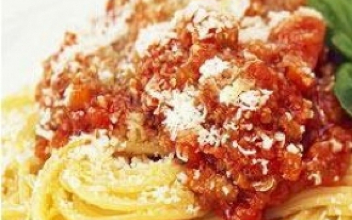 Adu-ti Italia aproape cu minunatele spaghete bolognese!