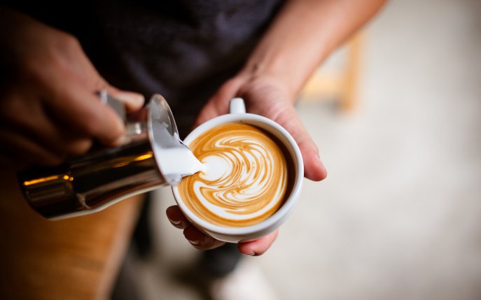 De la espresso scurt la experiențe WOW: Top 3 băuturi pe care le poți face cu un aparat de cafea cu capsule