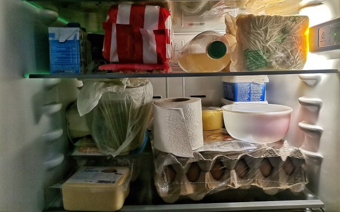 De ce să pui hârtie igienică în frigider. Trucul pe care trebuie să-l știe orice român