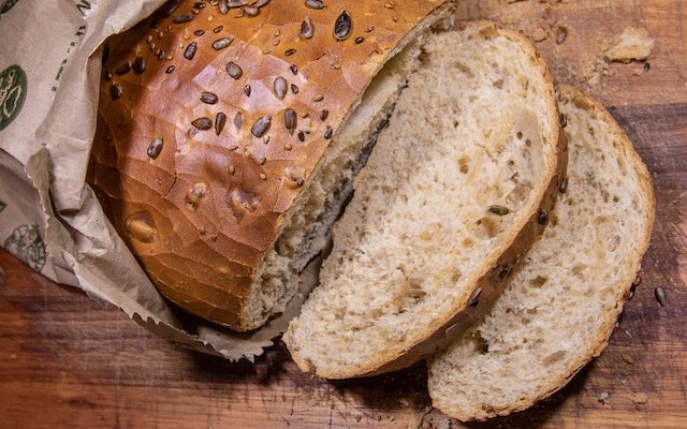 Pâine hipoglucidică: ce să alegi și cum o poți prepara acasă
