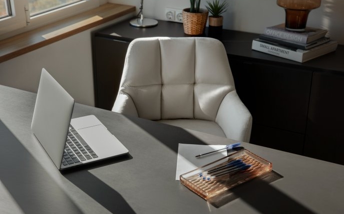 Ce piese de mobilier pentru birou alegem pentru a fi cât mai productivi în home office?