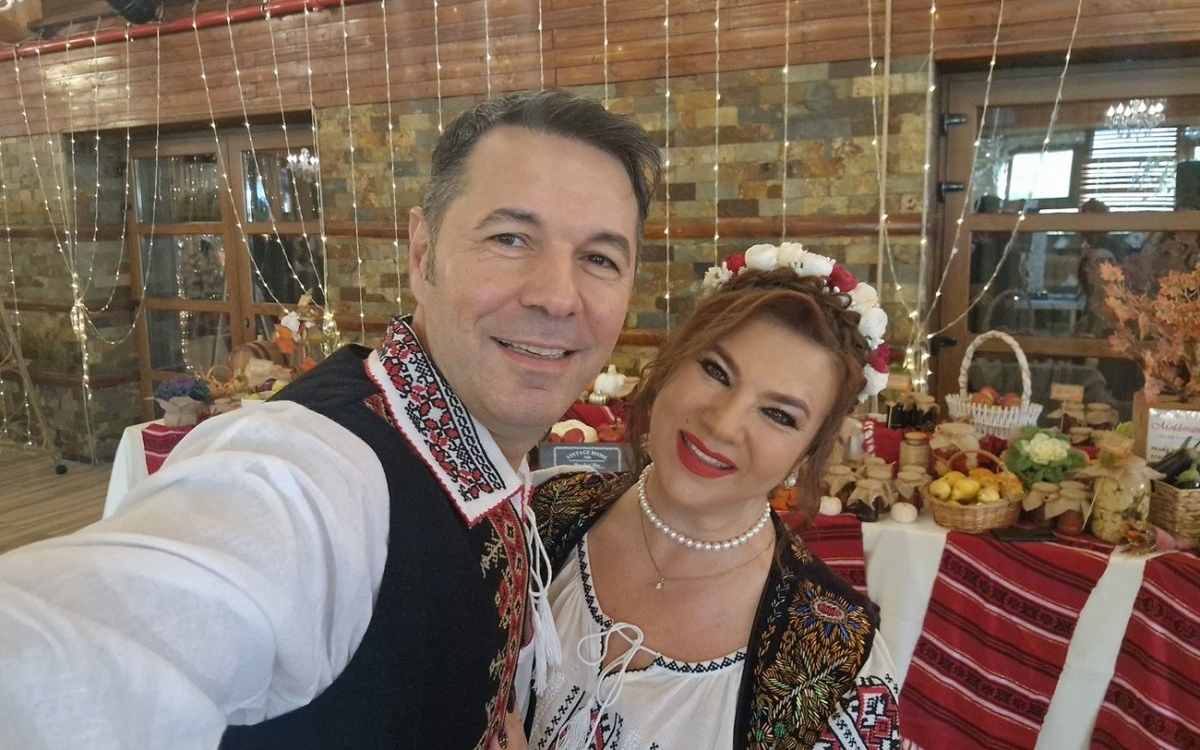 Mihaela Borcea, din nou în fața altarului, la 37 de ani de la nunta cu Cristi Borcea. Primele imagini cu ea mireasă, la 55 de ani