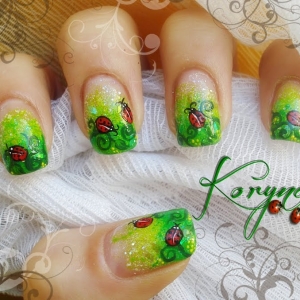 Unghii pictate model primavara by Kory Nails