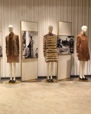 Valentino aniverseaza 50 de ani de istorie in moda cu o colectie capsula