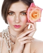 5 Tendinte de make-up pentru un look de vara impecabil