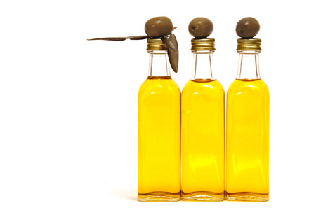in Grecia uleiul de masline este foarte apreciat atat in arta culinara, cat si in cosmetica poza ulei de masline