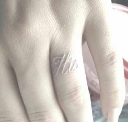 tatuaje pe degete