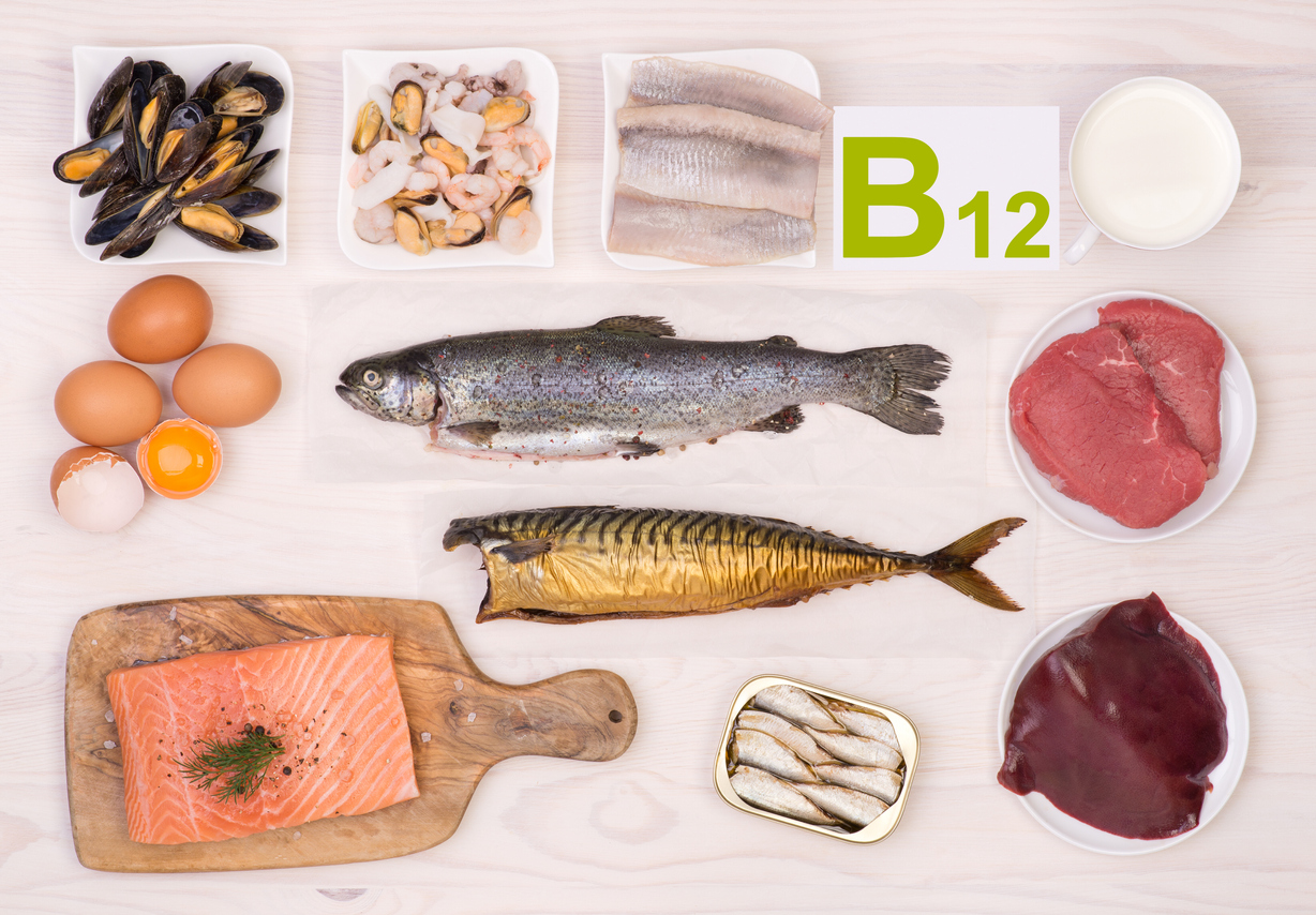 diverse alimente bogate în vitamina b12 asezape pe o masa