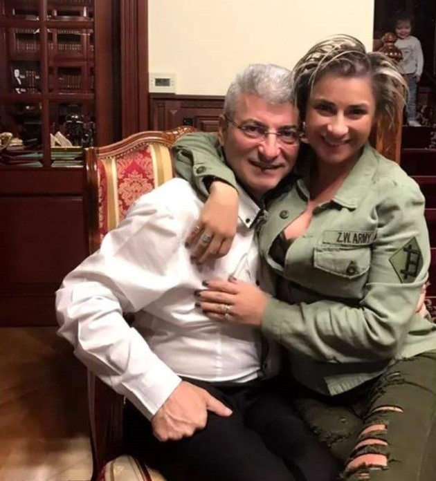 Anamaria Prodan si Silviu Prigoana imbratisati