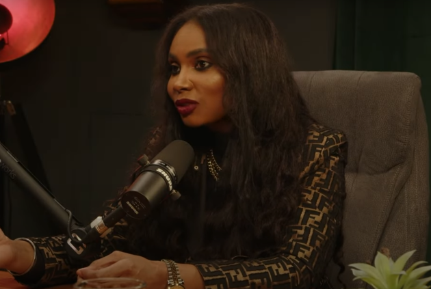 Laurette invitata la podcast