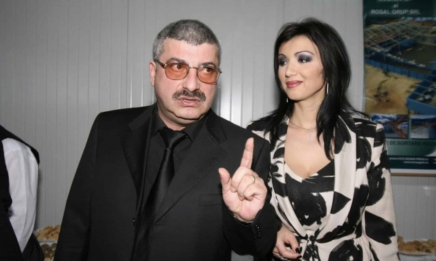 silviu prigoana si adriana bahmuteanu imbracati elegant la un eveniment
