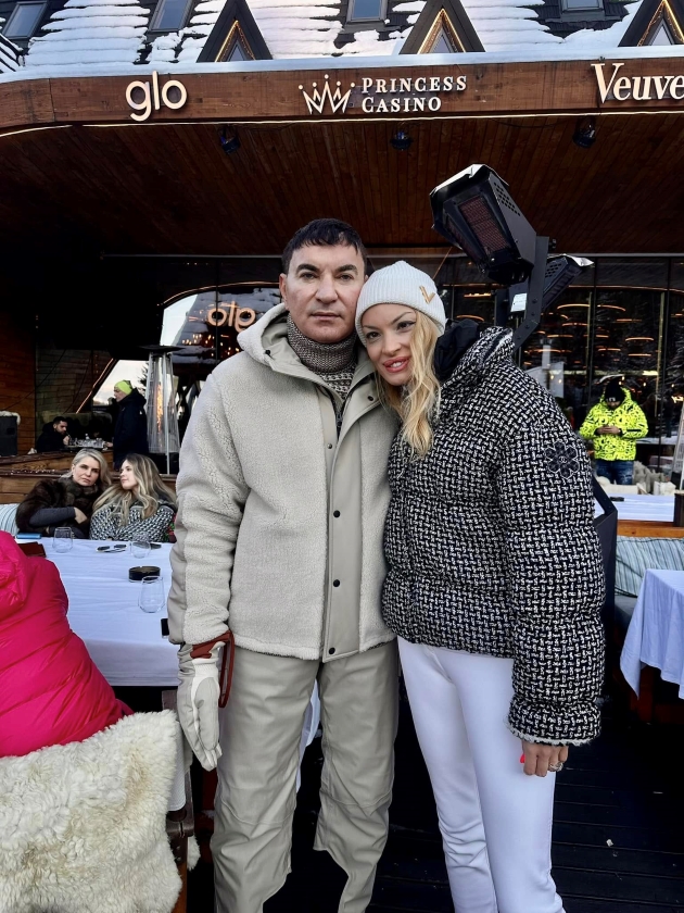 cristi borcea si valentina pelinel imbracati in costume de ski la poiana brasov