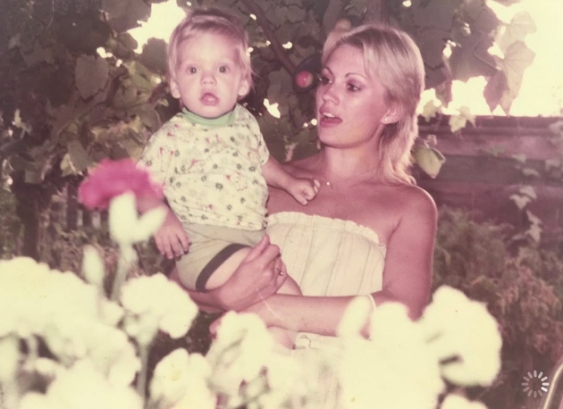 sebastian stan in copilarie alaturi de mama sa, georgeta orlovschi