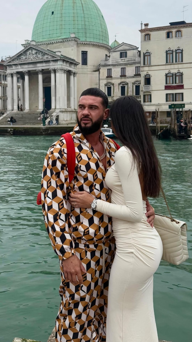 dorian popa, alaturi de iubita lui, andreea, in timpul vacantei in venetia