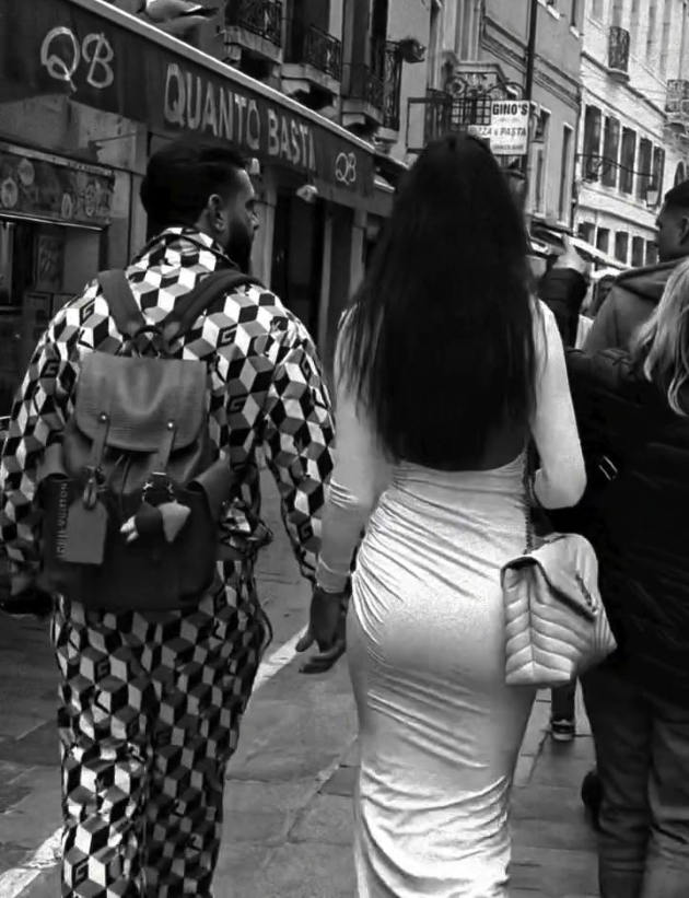 dorian popa si iubita lui andreea in vacanta in venetia, fotografie alb-negru