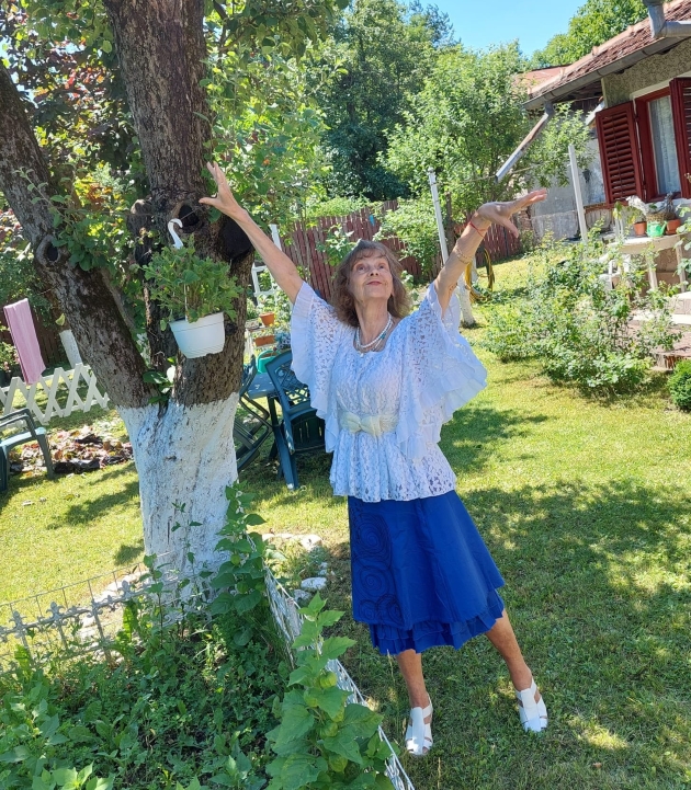 marina voica in gradina ei din breaza, jud prahova