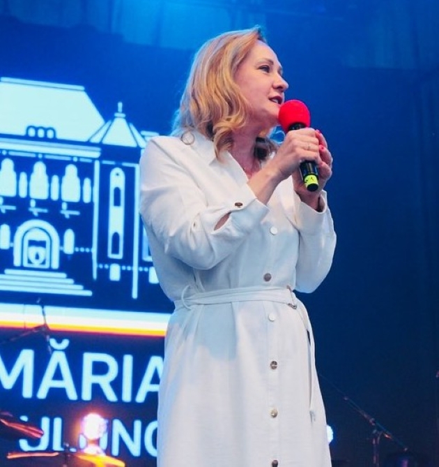 elena lasconi la zilele municipiului campulung