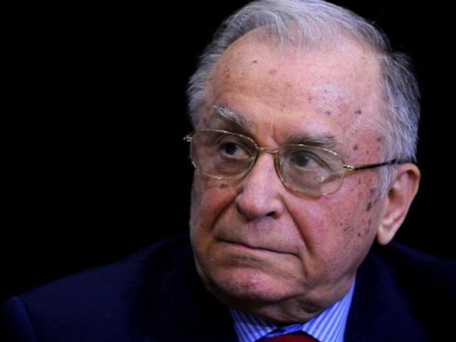 ion iliescu, fostul presedinte al romaniei