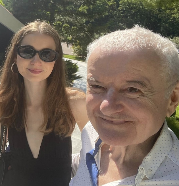irina columbeanu si irinel columbeanu selfie in timpul unei plimbari pe lacul snagov