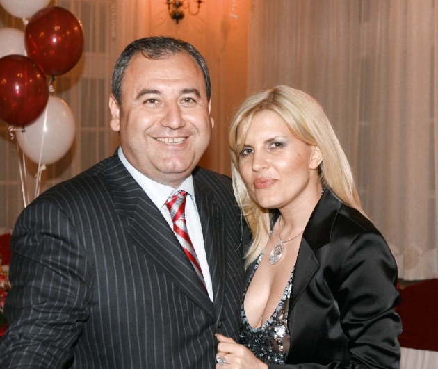 dorin cocos si elena udrea imbracati elegant zambind, fotografie din perioada in care formau un cuplu
