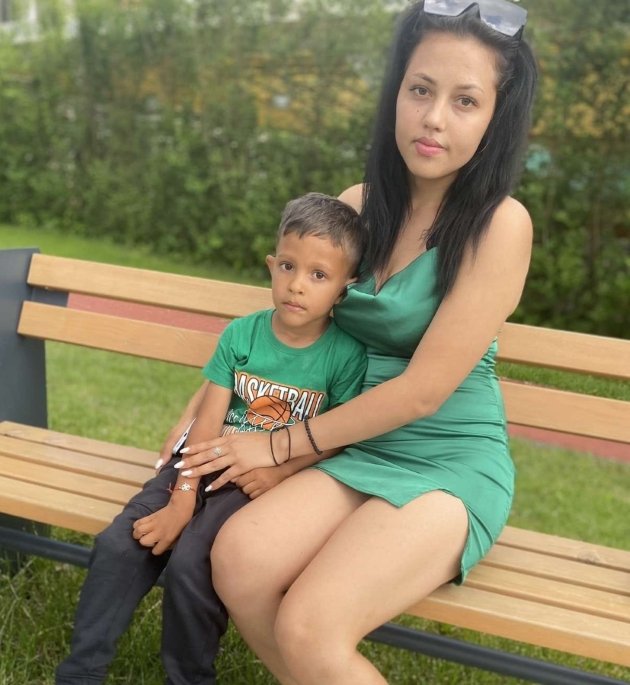 anda gyurca, victima lui emil ganj, fotografie cu fiul ei